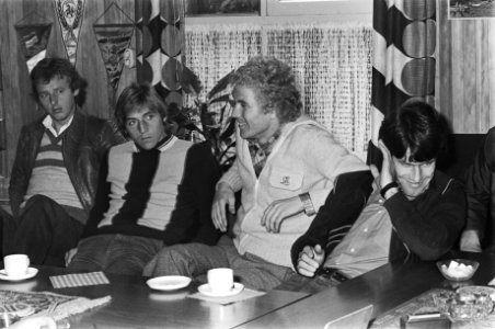Training AZ67 voor duel tegen Barcelona persconferentie AZ67 Arie Ligthart, Bestanddeelnr 929-3953