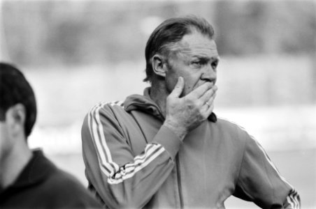 Training FC Barcelona ivm Europacupwedstrijd tegen AZ67 Rinus Michels (kop), Bestanddeelnr 929-3962