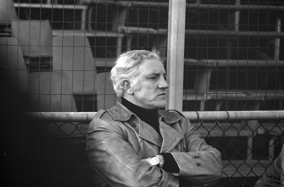 Trainer Kessler van PEC, Bestanddeelnr 926-9196