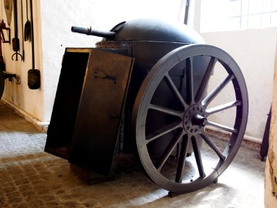 Transpotable cartridge gun tower at the Royal Danish Arsenal Museum (Copenhagen), pic1