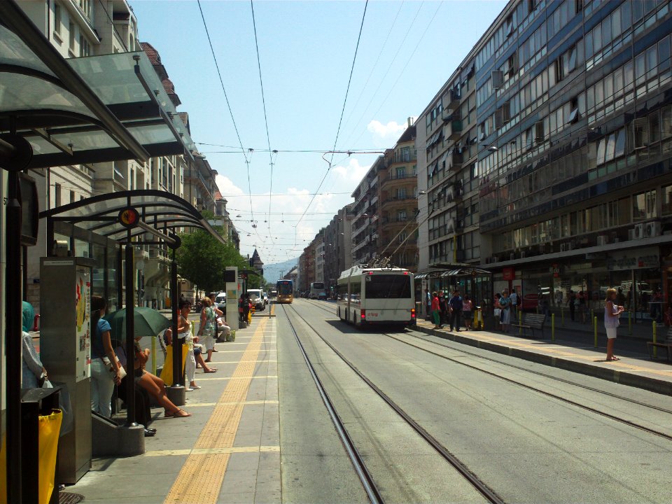 Tram and trolleybus at Servette stop