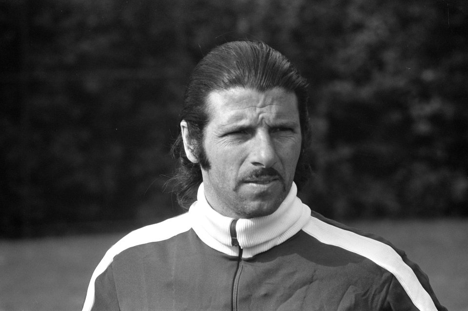 Training van Independiente voor wedstrijd tegen Ajax, trainer Ferreiro (kop), Bestanddeelnr 925-9090