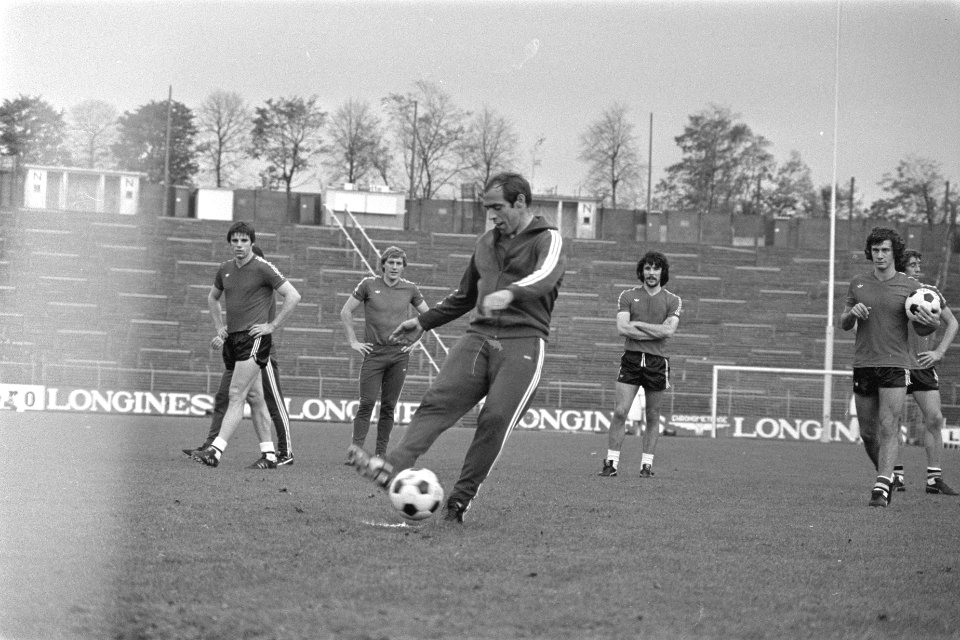 Training Belgisch elftal in Brussel Raoul Lambert tijd de training, Bestanddeelnr 929-4067