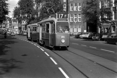 Tram bij Nieuwezijds Voorburgwal te Amsterdam, Bestanddeelnr 925-8707