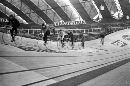 Training Zesdaagse Amsterdam, Bestanddeelnr 921-9287