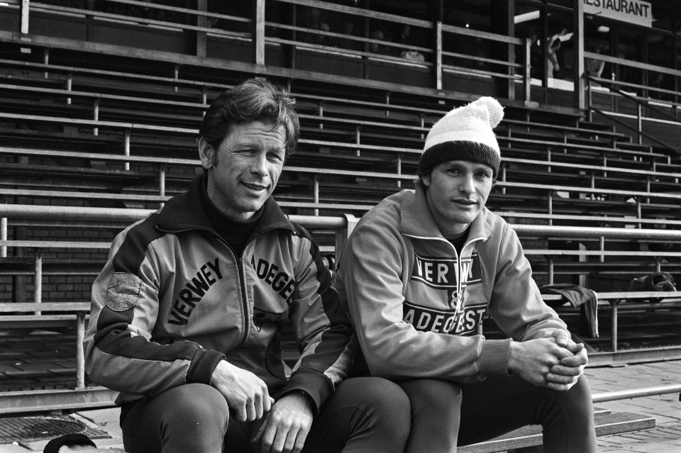 Training voor WK sprint in Alkmaar 20 trainer Gemser, k 21 Gemser met Bert de, Bestanddeelnr 929-0451