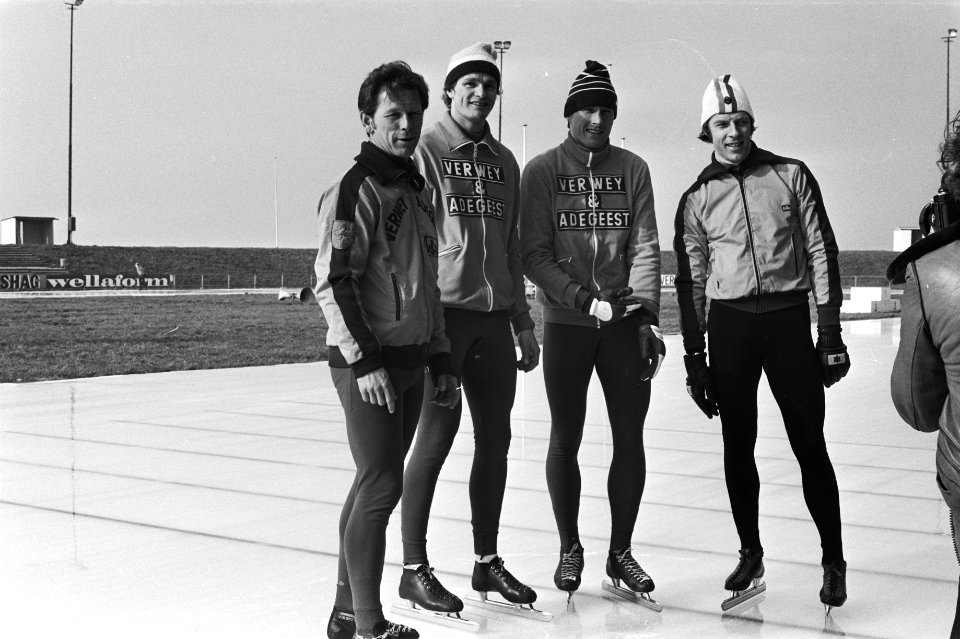 Training voor WK sprint in Alkmaar v.l.n.r. trainer Henk Gemser, Bert de Jong, , Bestanddeelnr 929-0450