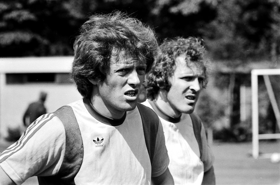 Training Nederlands Elftal ivm Europese Kampioenschappen in Italie Arie Haan, Bestanddeelnr 930-8505