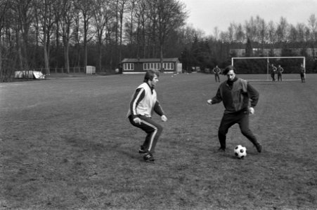 Training Nederlands elftal in Zeist voor vriendschappelijke wedstrijd tegen Grie, Bestanddeelnr 925-3702