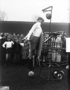 Trainingstoestel bij HFC van Strooker, Bestanddeelnr 904-4219