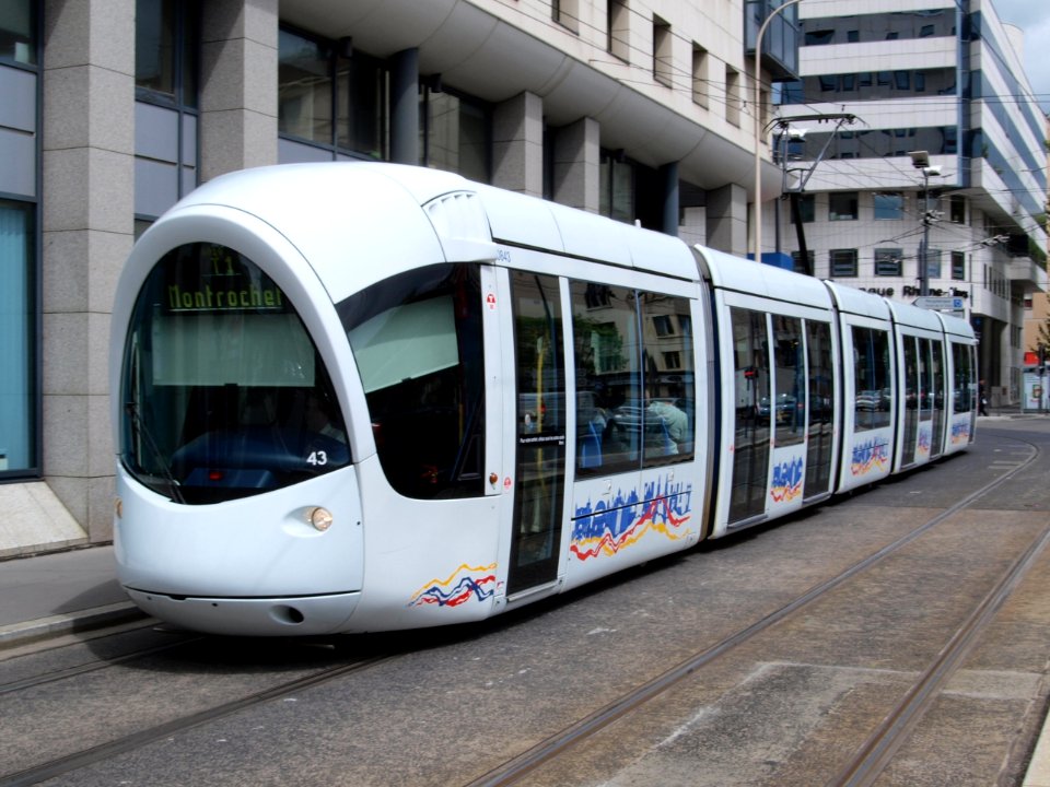 Tram car 43, Line T1 towards Montrochet at Lyon, p2