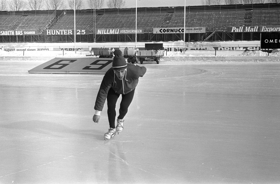 Training voor Wereldkampioenschappen schaatsen voor heren te Deventer, Bestanddeelnr 922-1036