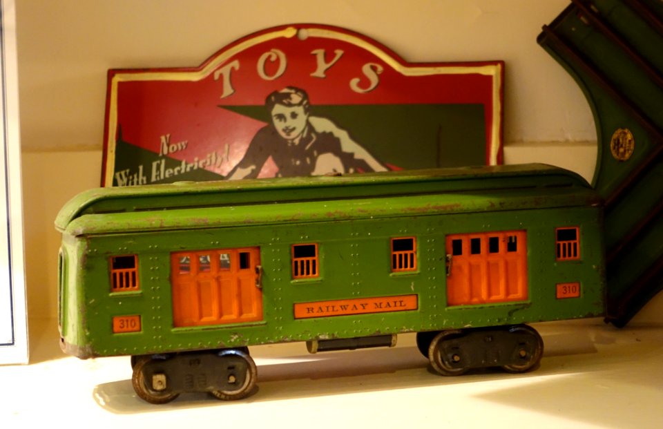 Train set - Haas-Lilienthal House - San Francisco, CA - DSC05101