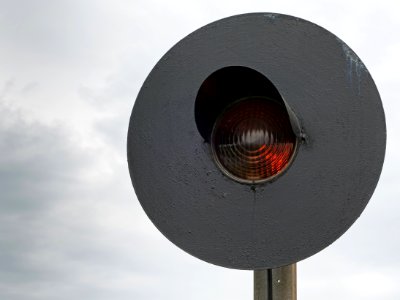 Train signal at level crossing Gåseberg 5