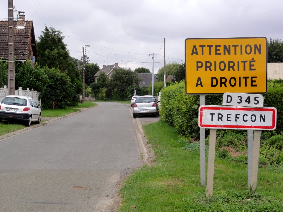 Trefcon (Aisne) city limit sign