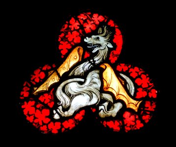 Trefoil with dragon, from the Augustinerchorherrenstift Klosterneuburg, Lower Austria, c. 1400 AD, stained and painted glass - Hessisches Landesmuseum Darmstadt - Darmstadt, Germany - DSC00593