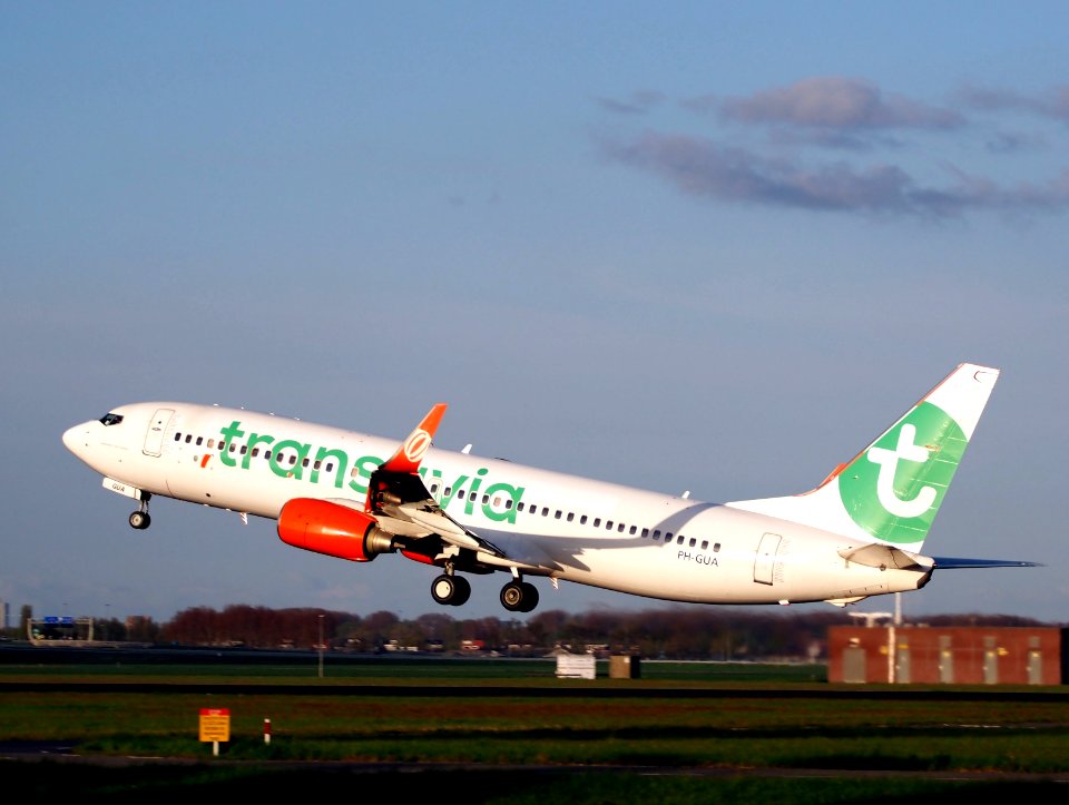 Transavia PH-GUA Boeing 737-800 takeoff from Polderbaan, Schiphol (AMS - EHAM) at sunset, pic2