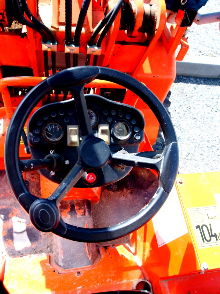 Transmanut ETP 2004L kerb laying machine pic4