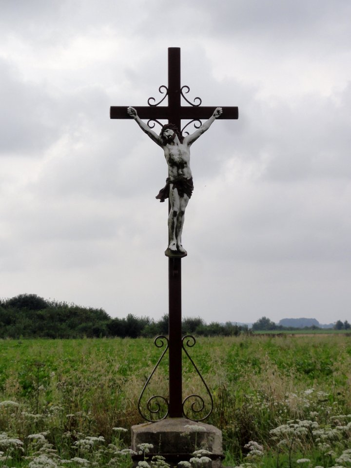 Trefcon (Aisne) croix de chemin