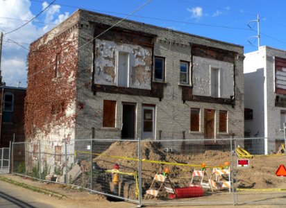 Traver Bros rowhouses Jones St from NE 1