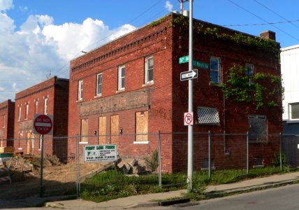 Traver Bros rowhouses W side 26th Ave (4)