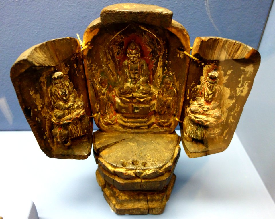 Traveling shrine, China, Ming or Qing dynasty, wood with traces of pigment - Fitchburg Art Museum - DSC08744