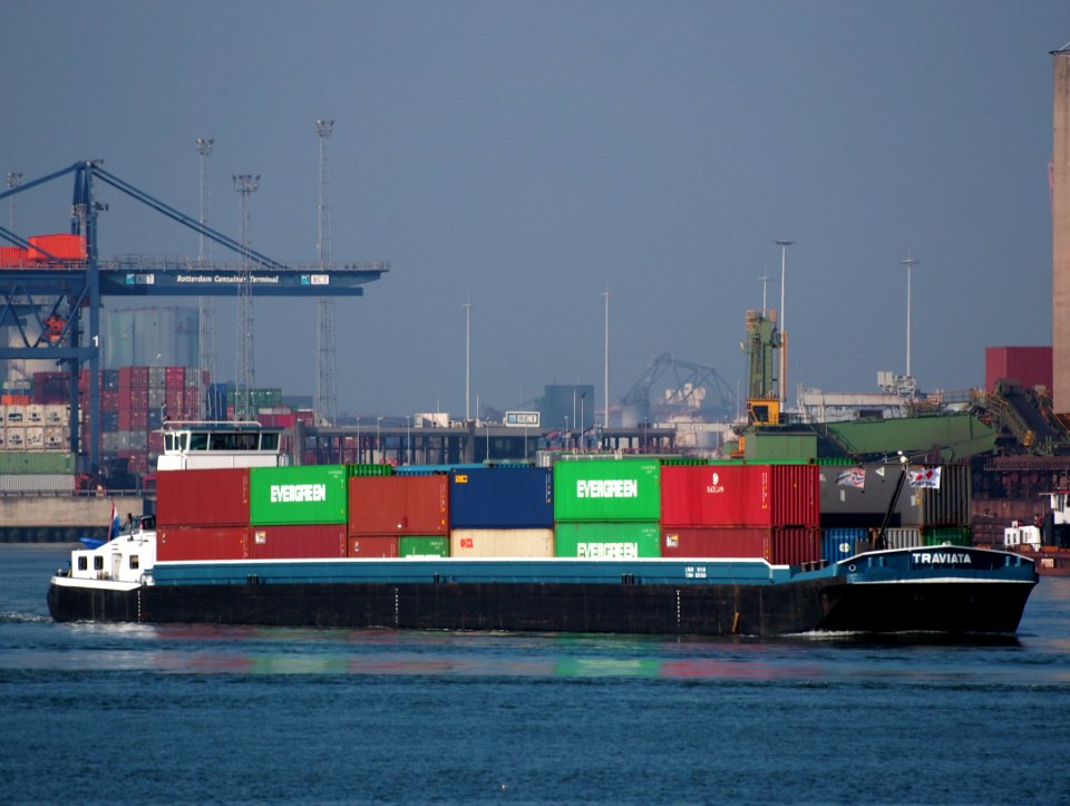 Traviata ENI 02313920, Hartelhaven, Port of Rotterdam, pic2