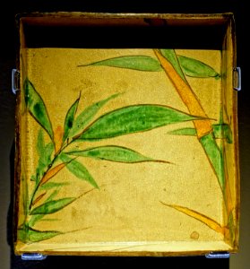 Tray, Kenzan School, Japan, Kyoto, Edo period, c. 1750-1780, stoneware, decoration in underglaze blue and polychrome enamel - Montreal Museum of Fine Arts - Montreal, Canada - DSC09505