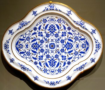 Tray, Sèvres Porcelain Factory, 1854, hard-paste porcelain - Wadsworth Atheneum - Hartford, CT - DSC05528