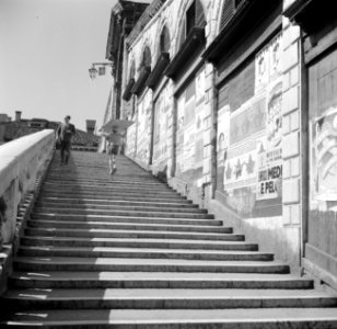 Trappen op de Rialtobrug in Venetië, Bestanddeelnr 254-2053