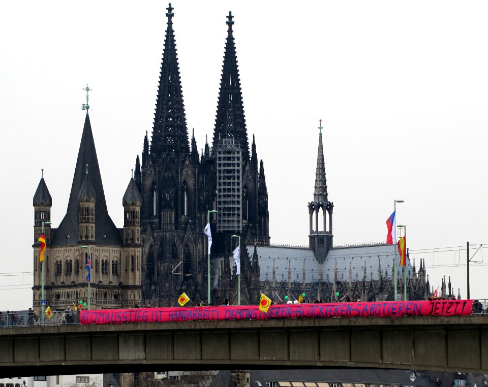 Transparent Deutzer Brücke