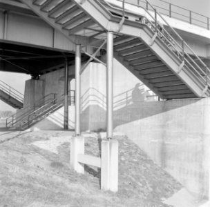 Trappen voor de voetgangers, Bestanddeelnr 254-4702
