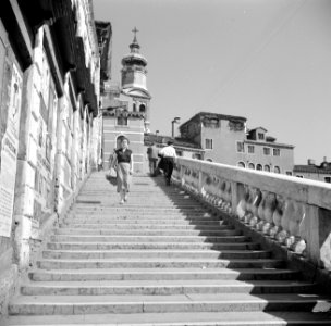 Trappen op de Rialtobrug in Venetië, Bestanddeelnr 254-2052