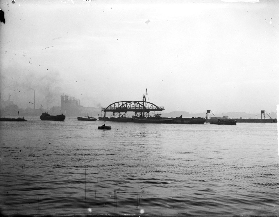 Transport Rotterdammerbrug op het IJ, Bestanddeelnr 903-7518