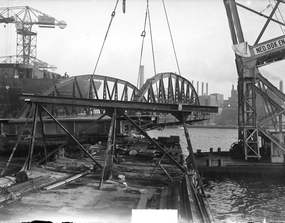 Transport Rotterdammerbrug op het IJ bij NDSM, Bestanddeelnr 903-7520