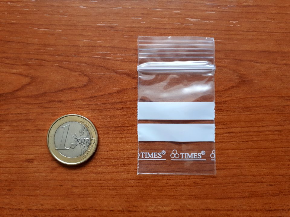 Transparent zipper storage bag - 35 x 45 mm - C