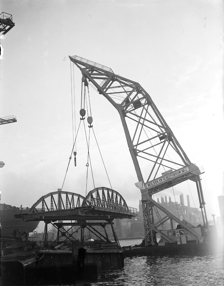 Transport Rotterdammerbrug op het IJ bij NDSM, Bestanddeelnr 903-7519
