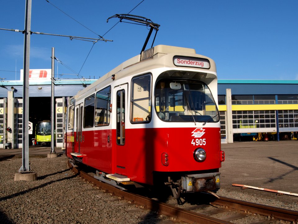 Tram Utrecht Car 4905 pic1