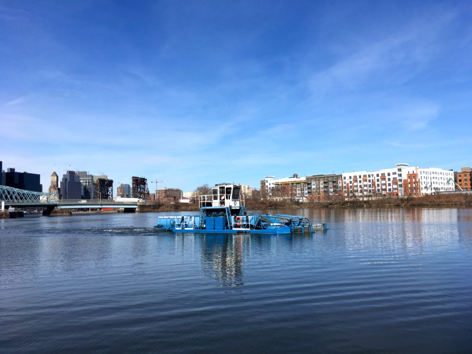 Trash skimmer on the Passaic River