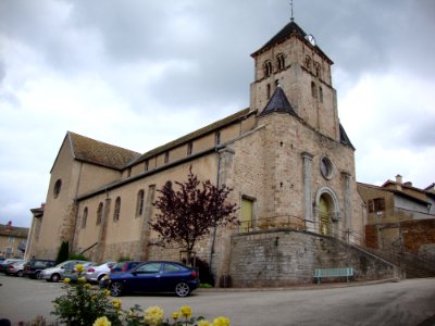 Tramayes (Saône-et-Loire, Fr) église avec escalier