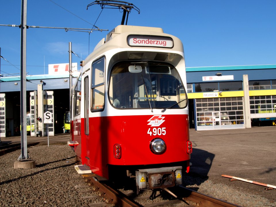Tram Utrecht Car 4905 pic3