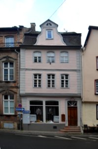 Trarbach, Moselstraße 8