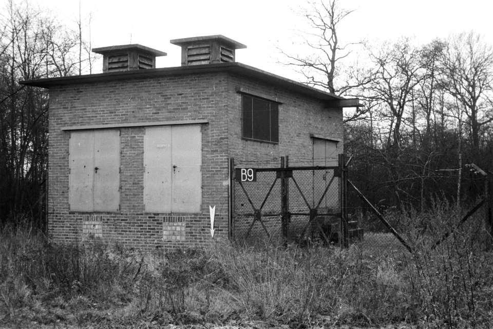 Transformatorhuisje bij Born (ruilverkaveling Nieuwstadt), Bestanddeelnr 170-2549