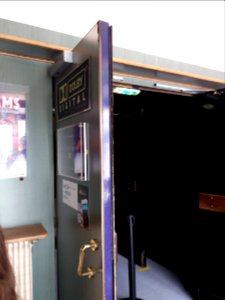 Trappes - Le Grenier à Sel - Porte de la salle