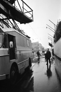 Tramleiding in Vijzelstraat gebroken, Amsterdam reparatiewerkzaamheden, Bestanddeelnr 924-0679