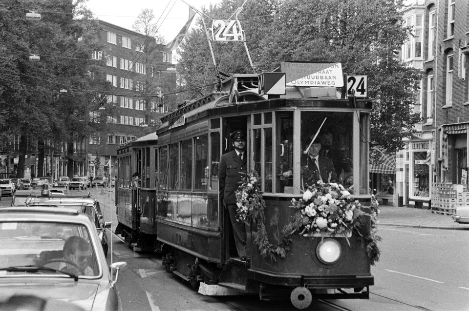 Trams, straatbeelden, feesten, nostalgie, Bestanddeelnr 930-4939