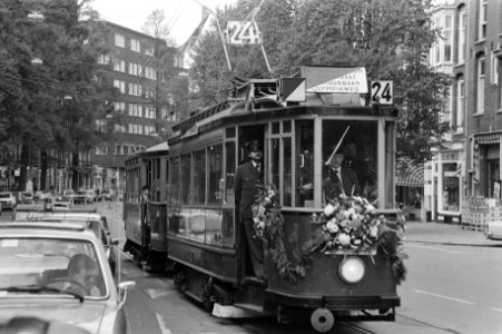 Trams, straatbeelden, feesten, nostalgie, Bestanddeelnr 930-4939