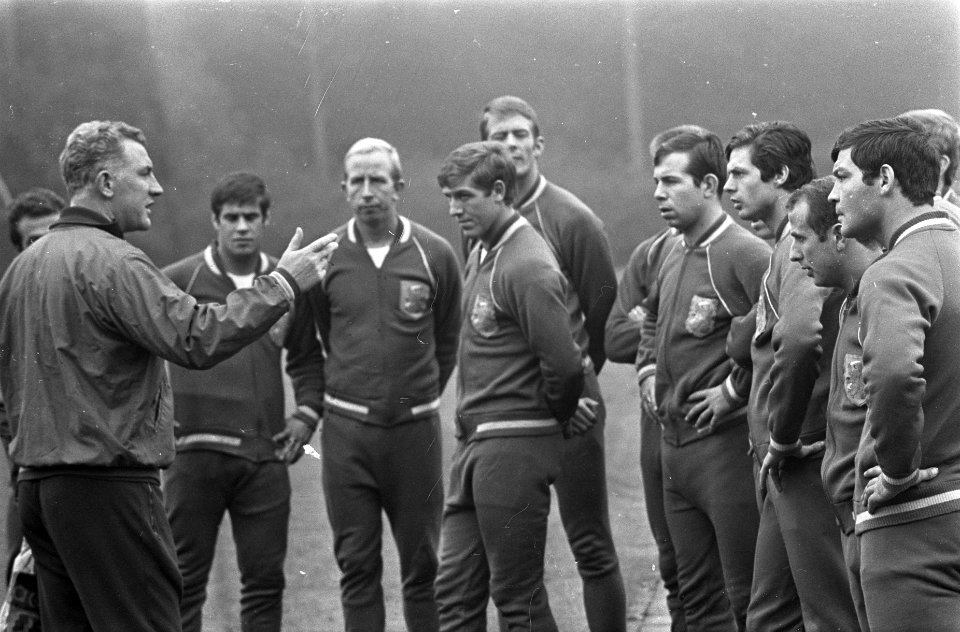 Training Nederlands Elftal Korster met v.l.n.r. Klijnjan, Groot, Duivenbode, Zog, Bestanddeelnr 921-7468