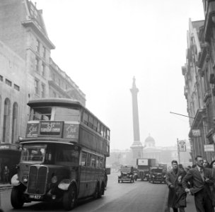Trafalgar Square gezien vanaf Whitehall, Bestanddeelnr 254-1964