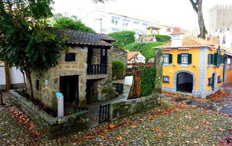 Traditional houses - Portugal dos Pequenitos - Coimbra, Portugal - DSC09451